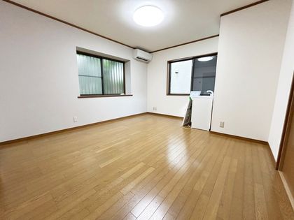 三鷹中原2丁目 中古戸建 リビング