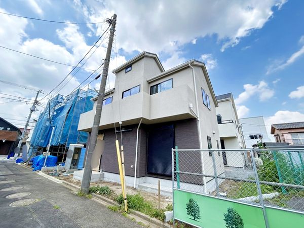 三鷹市北野3丁目 新築戸建 5号棟 前面道路含む外観 三鷹市北野3丁目 新築戸建 5号棟 前面道路含む外観