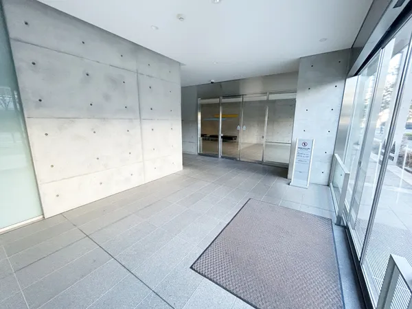 エントランス（令和７年１１月２４日撮影）