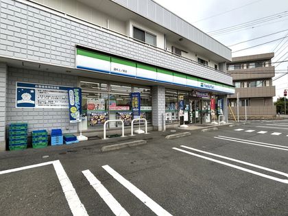 つつじヶ丘ハイム ファミリーマート調布上ノ原店(約540m) ファミリーマート調布上ノ原店(約540m)