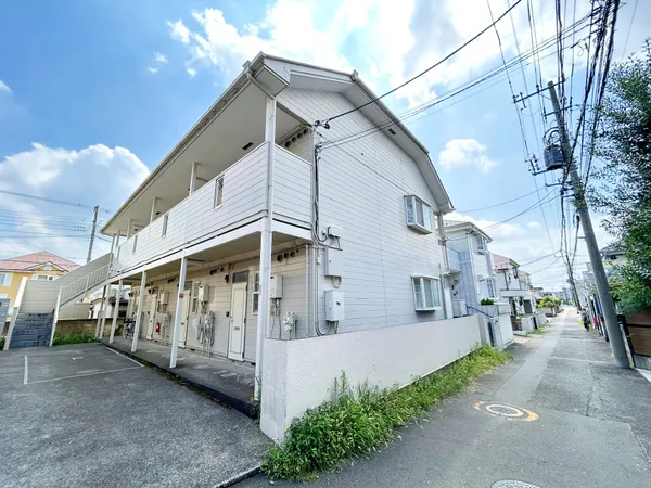 平成27年12月外壁屋根塗装済です。