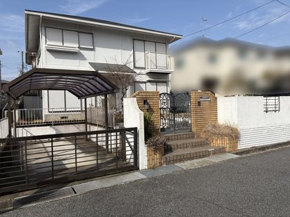 狩場台1丁目 古家付き土地 前面道路含む外観