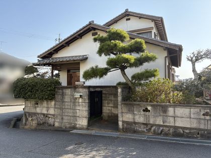 秋葉台1丁目 売り土地(古家あり) 前面道路含む外観