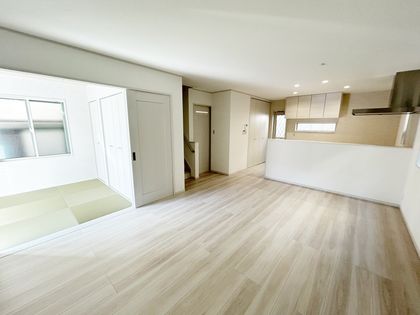 朝霧町3丁目 新築戸建 リビング