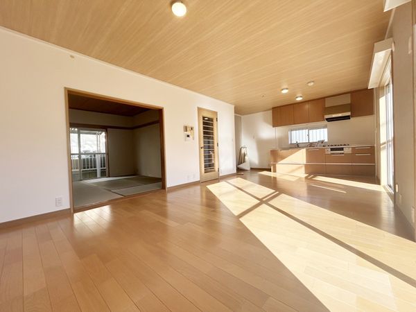 糀台3丁目 テラスハウス リビング 糀台3丁目 テラスハウス リビング