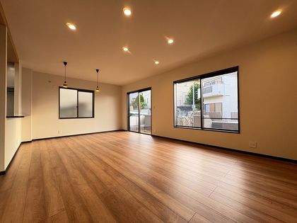 明石市松が丘3丁目 戸建 リビング