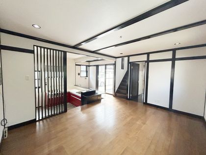 緑が丘町西2丁目 戸建 リビング