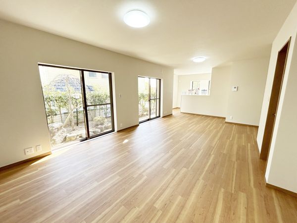 小束山2丁目 戸建 リビング