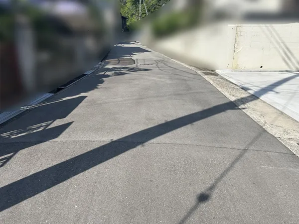 前面道路(北西側)