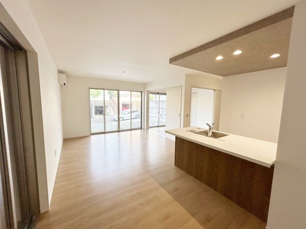 秋葉台2丁目 戸建 リビング