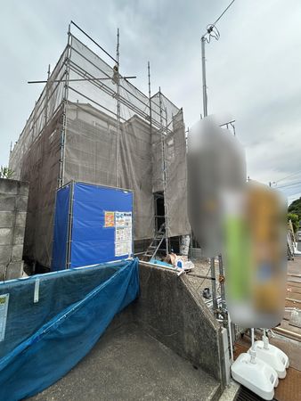 前面道路含む外観