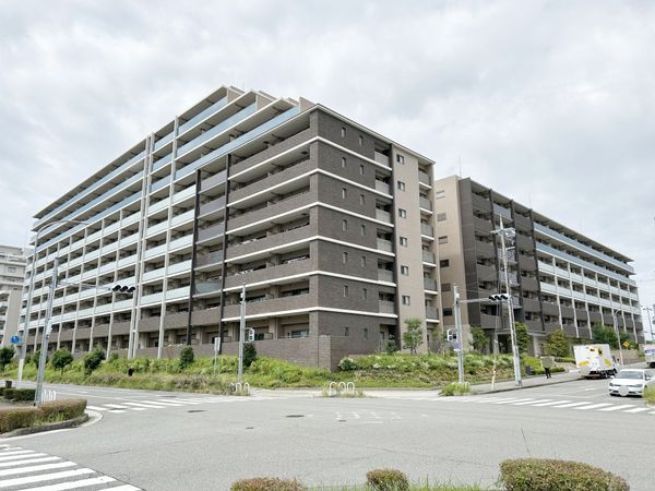 プレサンスロジェ西神南 外観