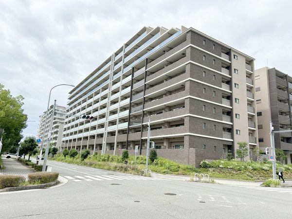 プレサンスロジェ西神南 外観