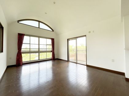 ア・ラヴリ西神南 2番館 リビング