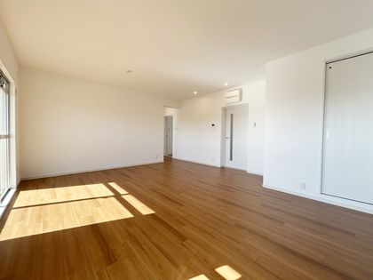 研究学園(5)団地 525号棟 室内