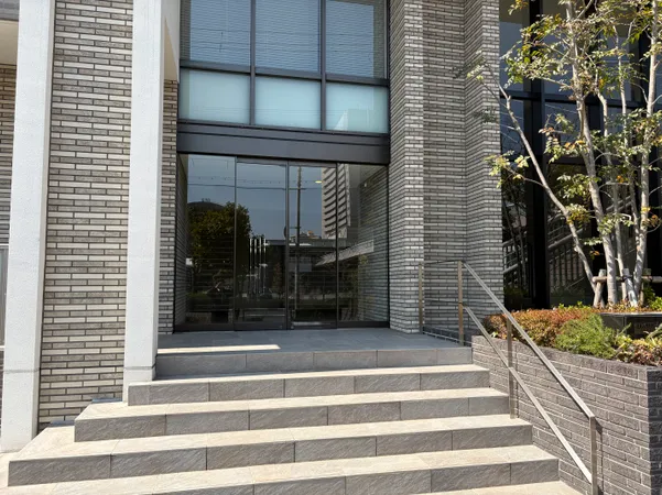 1階東側　【玄関入口付近】