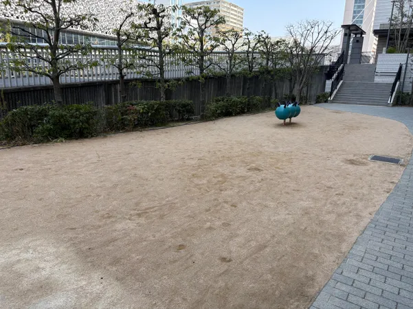 北側シーズンカーデン(自主管理公園)