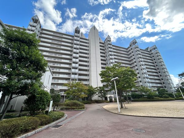 サザンヒルズ井吹台 2番館 外観 サザンヒルズ井吹台 2番館 外観