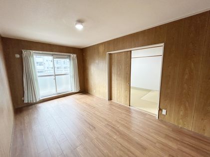 名谷8団地 41号棟 室内