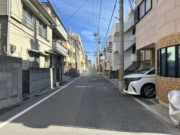 北側前面道路