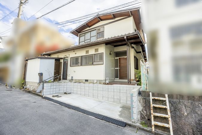 御影山手3丁目 古家付き土地 前面道路含む外観