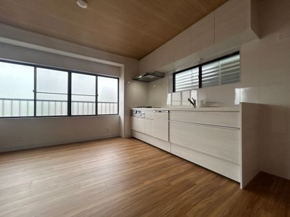 森北町4丁目 戸建 リビング