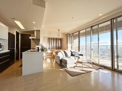 ザ・岡本プレミアム リビング