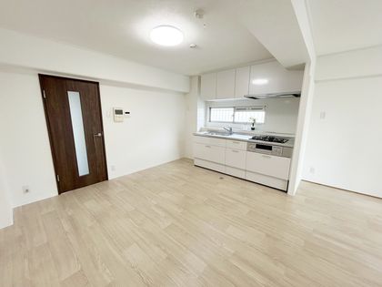 本山東オリエントハウス リビング