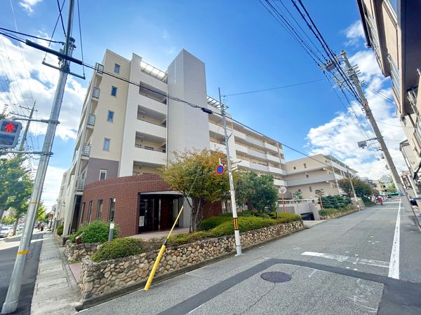 メゾン岡本南 外観