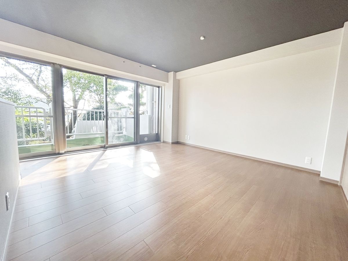 岡本エクセル リビング リビング