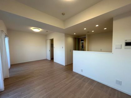 プレステージ本山南町 リビング