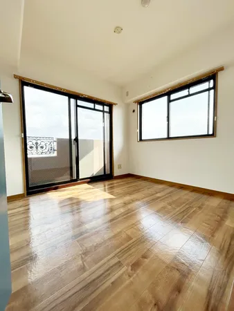 角部屋のため、洋室部分にも窓があり明るい空間となっております。（2025年12月撮影）