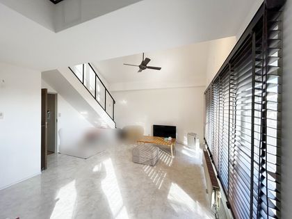 RICウエストコート5番街 3番館 リビング