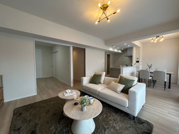 RICウエストコート5番街 2番館 リビング