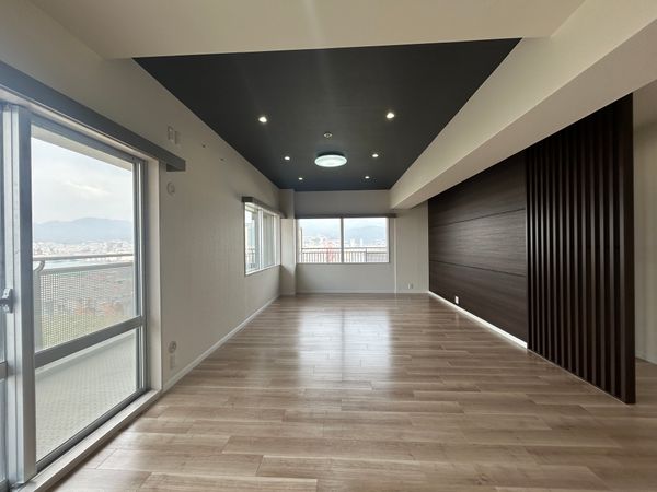 RICイーストコート参番街壱〇壱号棟 リビング