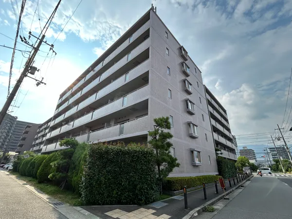 区画の整ったきれいな街並みです。