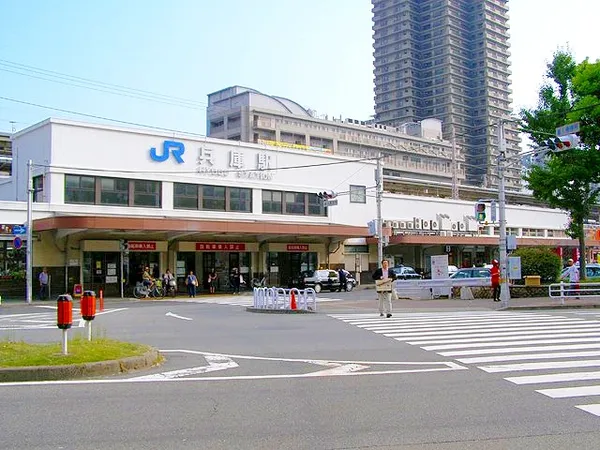 JR山陽線「兵庫」駅徒歩10分（約740ｍ）