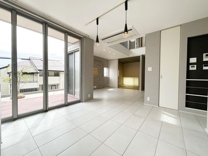 大月台 戸建 リビング