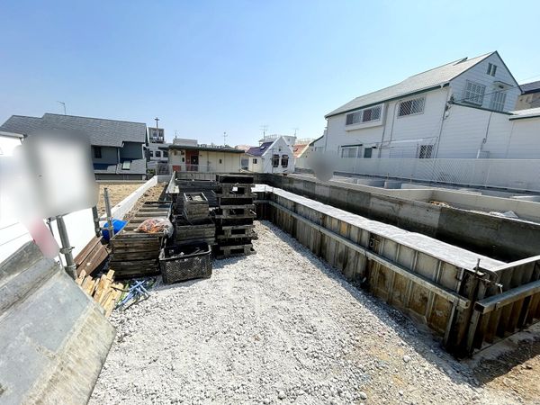 青谷町4丁目新築一戸建 前面道路含む外観 青谷町4丁目新築一戸建 前面道路含む外観
