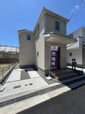 青谷町4丁目新築一戸建 前面道路含む外観 青谷町4丁目新築一戸建 前面道路含む外観