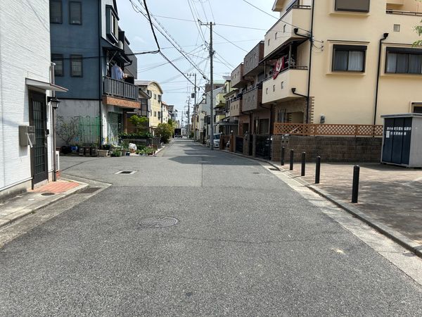 前面道路含む外観