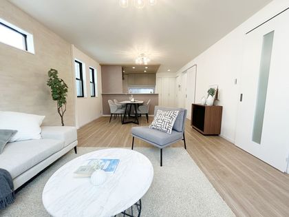 高羽町2丁目新築一戸建 リビング