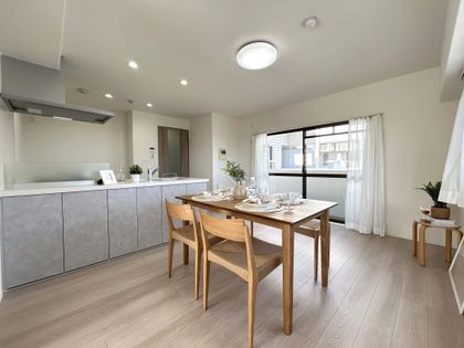 ビバリーハウス王子公園 リビング