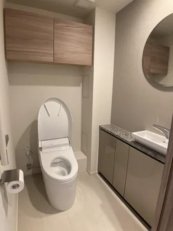 タンクレストイレ、手洗いカウンターがございます