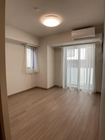 洋室約７．７帖