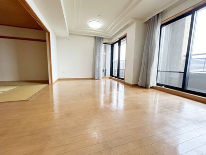 ウェルブ六甲道 1番街 リビング