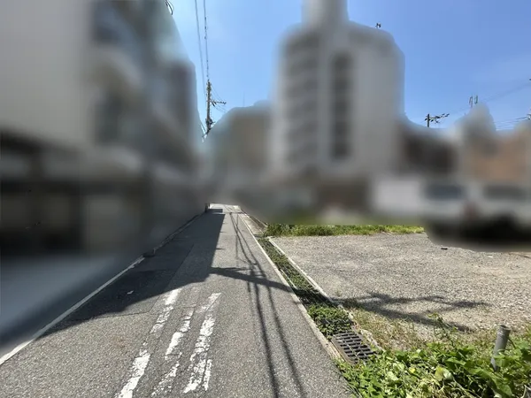 前面道路含む外観