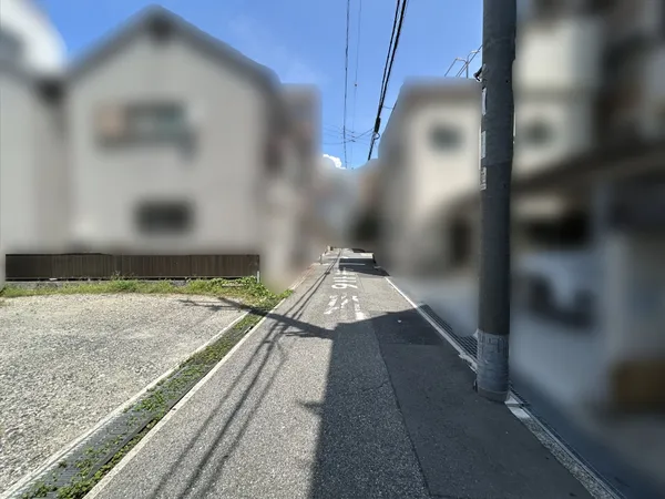 前面道路含む外観