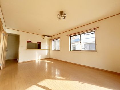 神戸市北区杉尾台2丁目 中古戸建 リビング