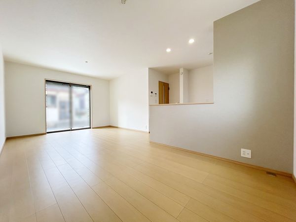 神戸市兵庫区菊水町10丁目 新築戸建 リビング